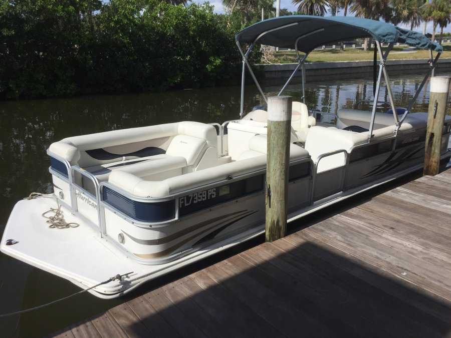 2014 22’ Hurricane Fundeck pontoon deck boat Florida Classifieds