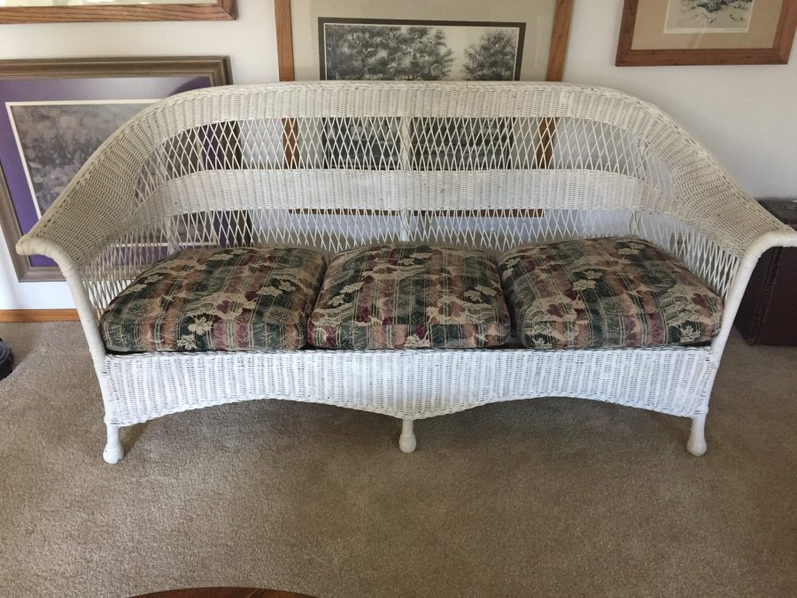 Two Antique wicker couches | San Jose Classifieds 95070 Saratoga | $400