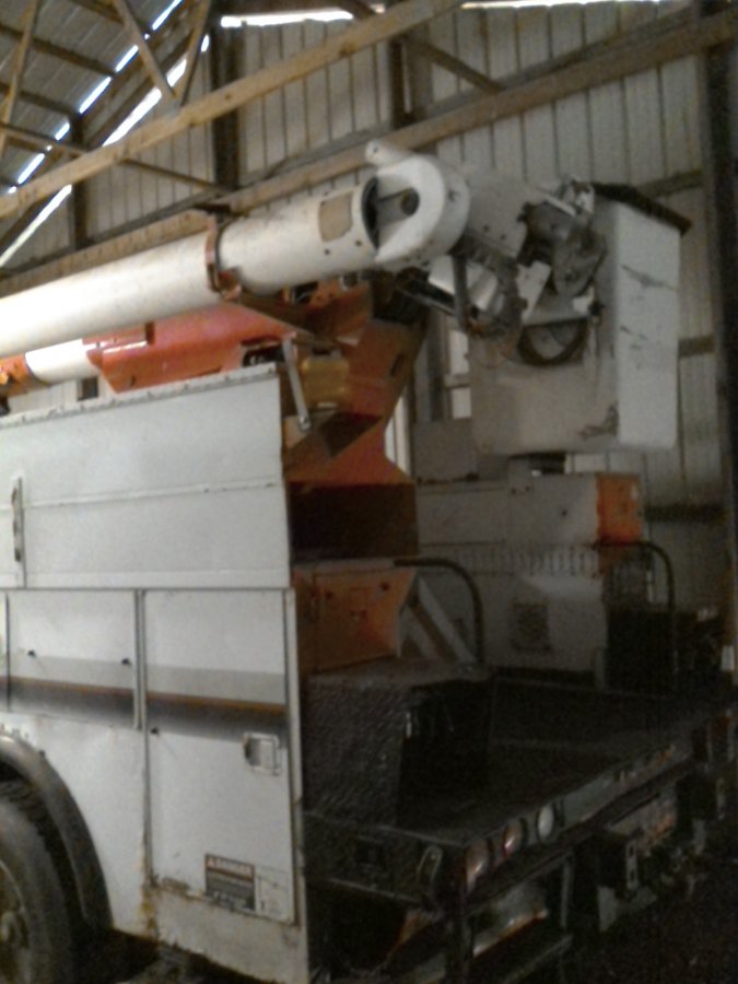 Altec Bucket Truck | Oklahoma Classifieds 74345 Grove, Oklahoma | Truck