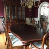 $800 Beautiful formal dining room set for 8 in pristine condition 