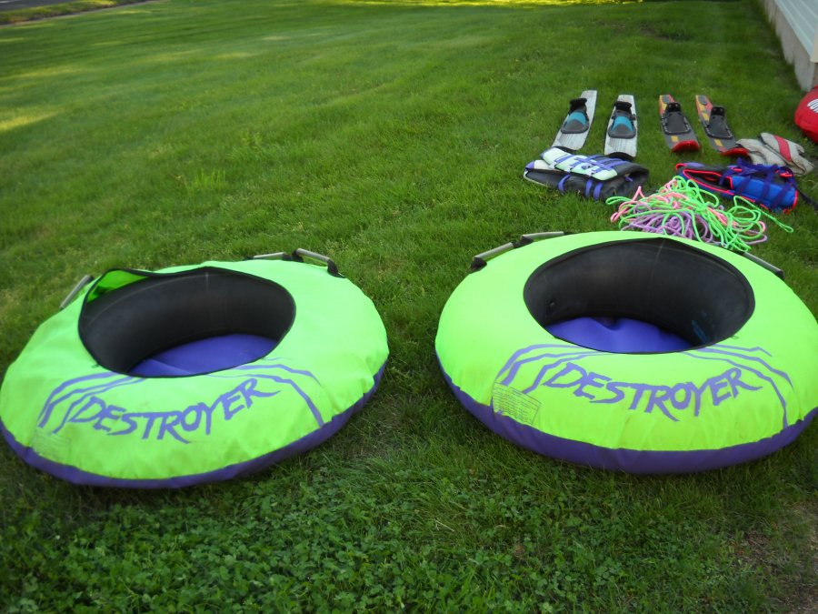 Water Skis and Tubes Hartford Classifieds 06062 Plainville Sporting