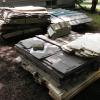 VINYL SIDING/4 PALLETS