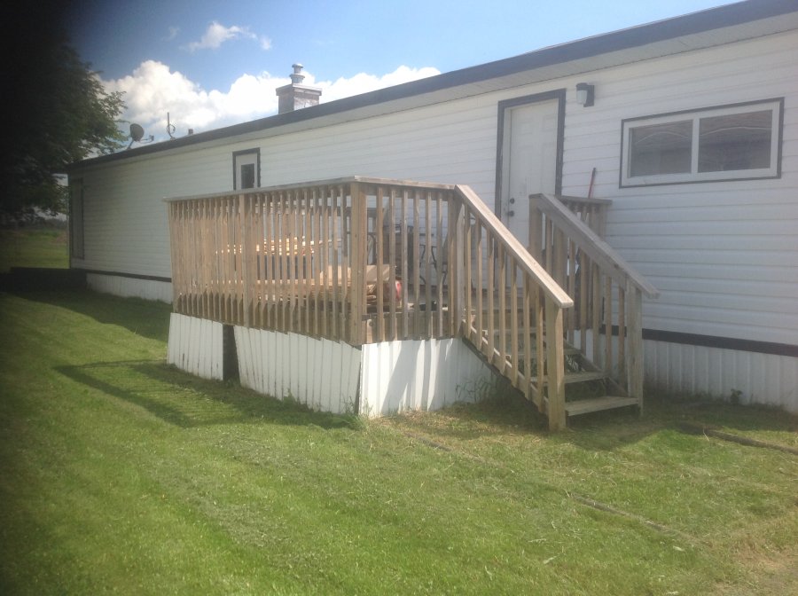 1977 14 by 70 ( 2 bedroom) mobile in New Sarepta Alberta Classifieds