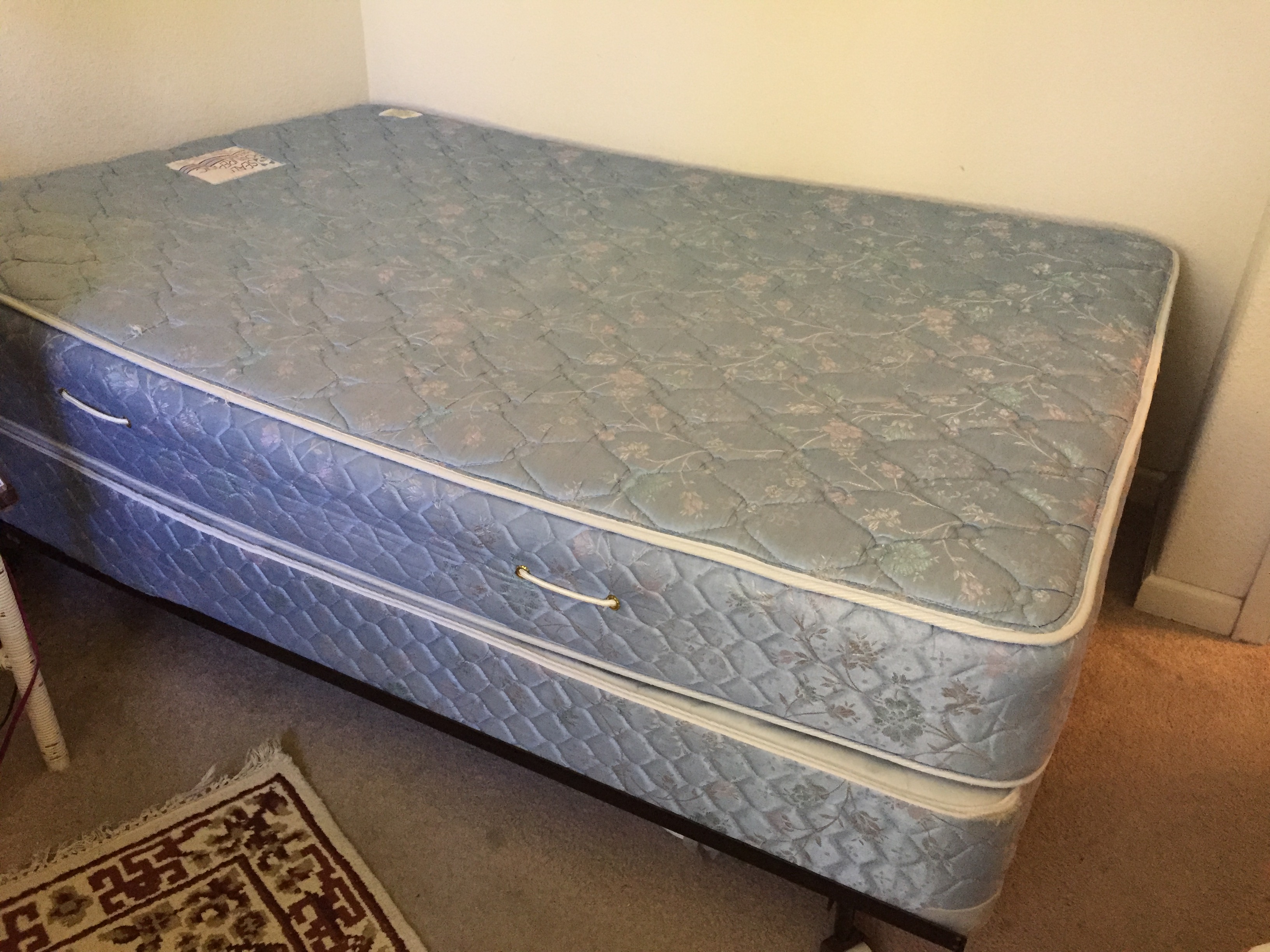 free full size mattress and boxspring