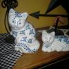 Antique Blue willow pattern porcelain Cats