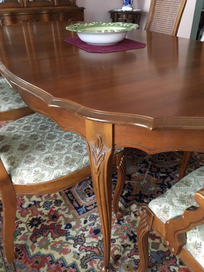 Dining Room Table and Chairs | New Jersey Classifieds 08028 Glassboro