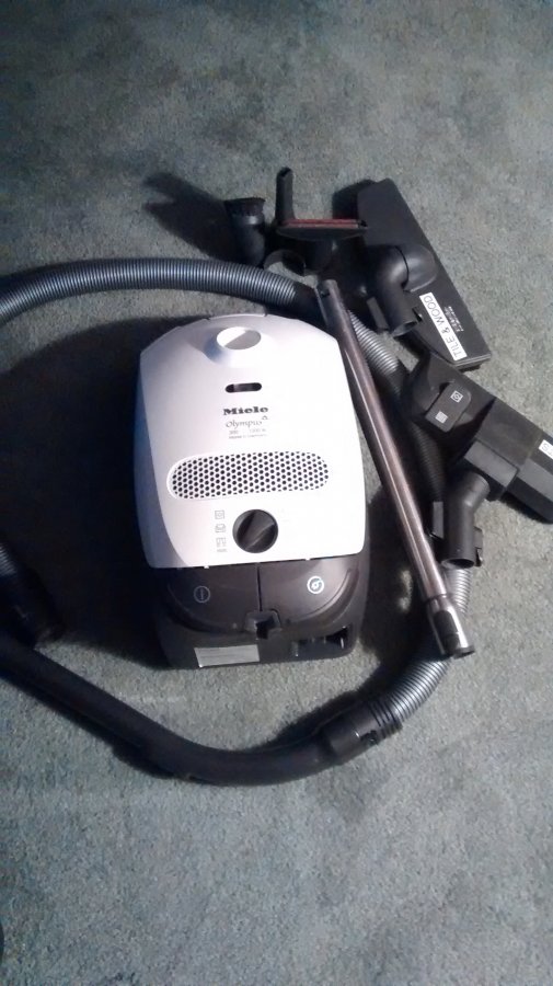 Miele vacuum cleaner | High Point Classifieds 27284 1826 Bantry Trail