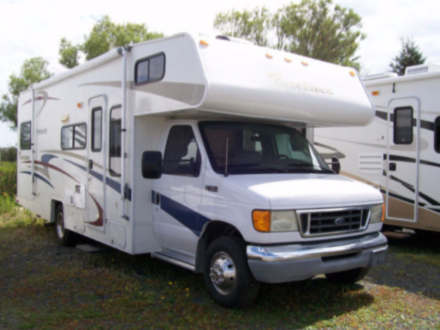 2005 Coachman Freelander Motor Home 26ft. 