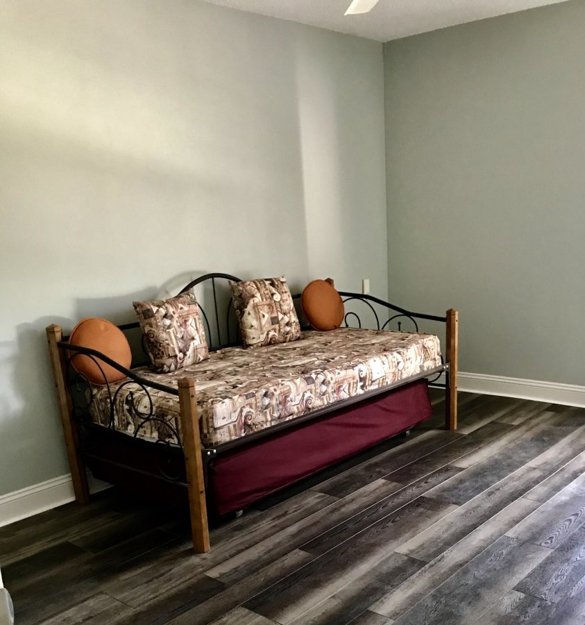 Trundle bed Clearwater Classifieds 33756 1655 S. Highland ave Apt