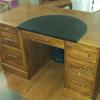 Oak Desk offer Home and Furnitures