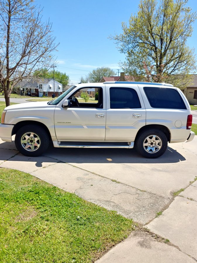 05 Cadillac Escalade AWD 5500 Oklahoma City Classifieds 73172 SUV