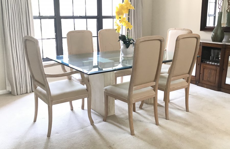 Glass top dining room table and 6 matching chairs | Tampa Classifieds