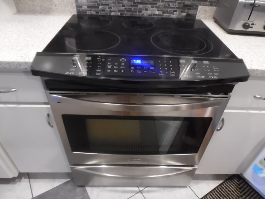 Stainless Steel Electric Flat Top Stove | Madison Classifieds 53954 Flat Top Stainless Steel Stove