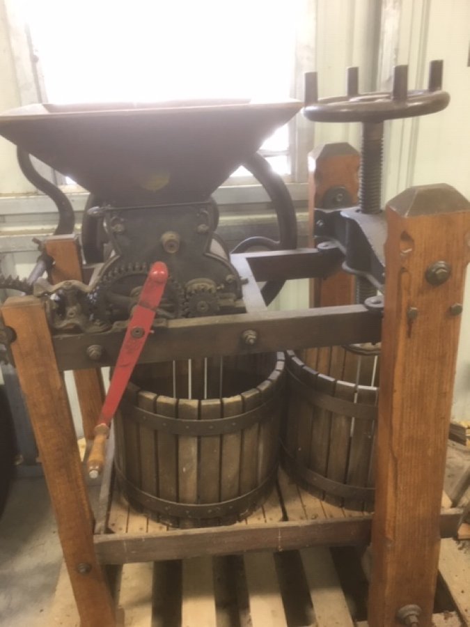 Antique Large Apple cider press | Pittsburgh Classifieds 15437