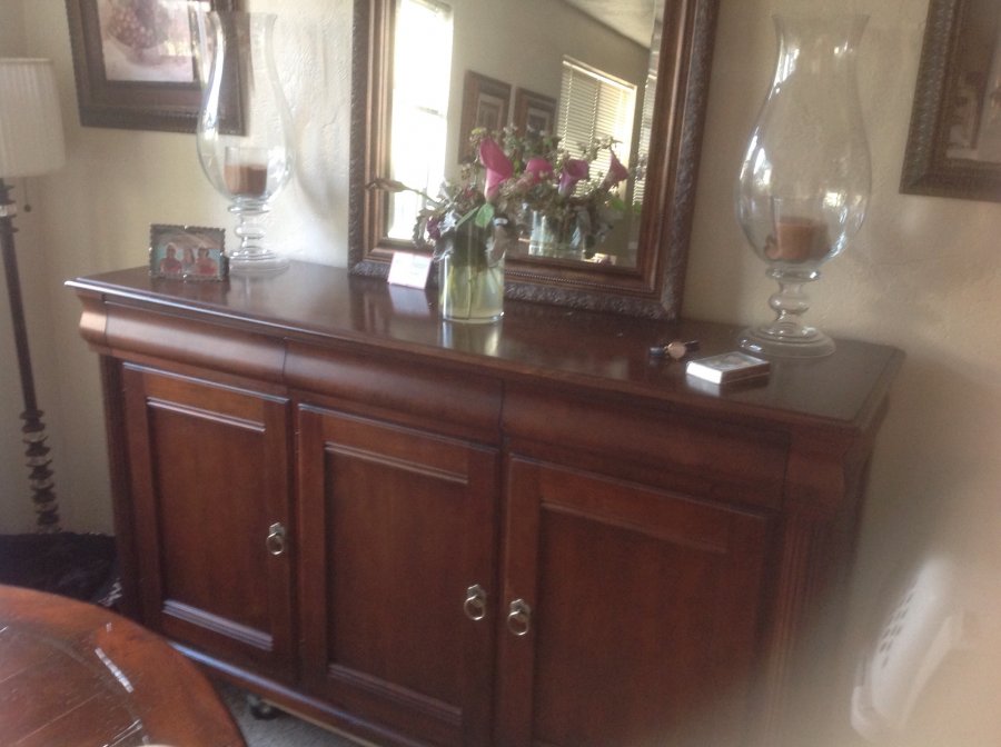 Ethan Allen dinning room Buffett | Eugene Classifieds 97401 Co burg rd