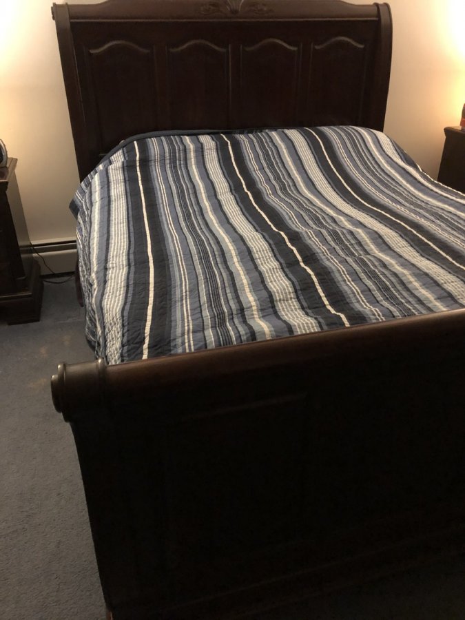 Queen sleigh bed frame good condition | Lowell Classifieds 01824 | $25