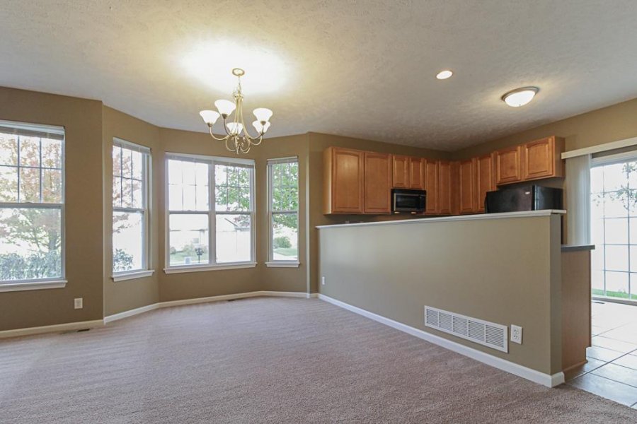 Spacious 2 Bed/2 Bath Ranch Condo with 2car attached Garage