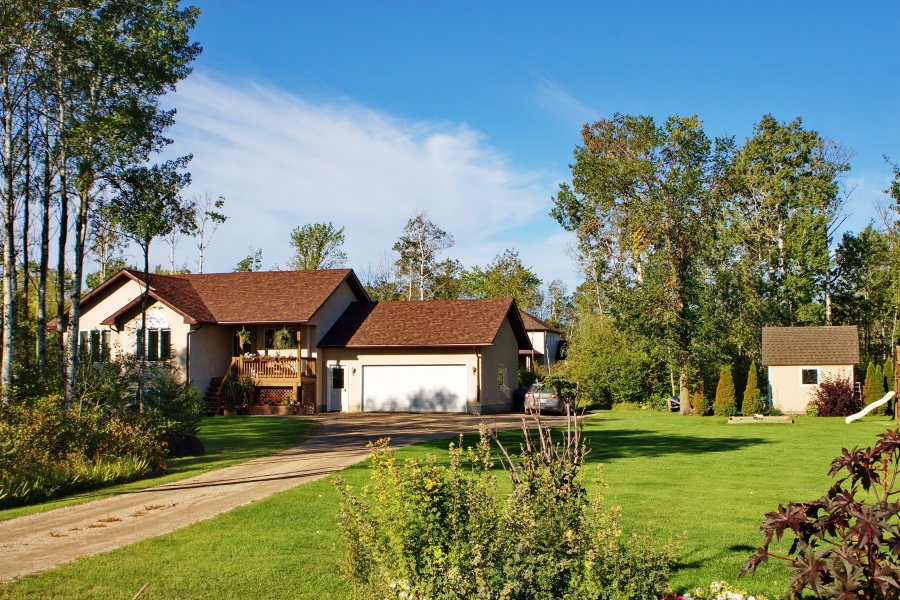 Raised bungalow in Mitchell area Manitoba Classifieds R5G 2L9 Mitchell 335000 House For