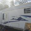 2004 5th wheel Lakota