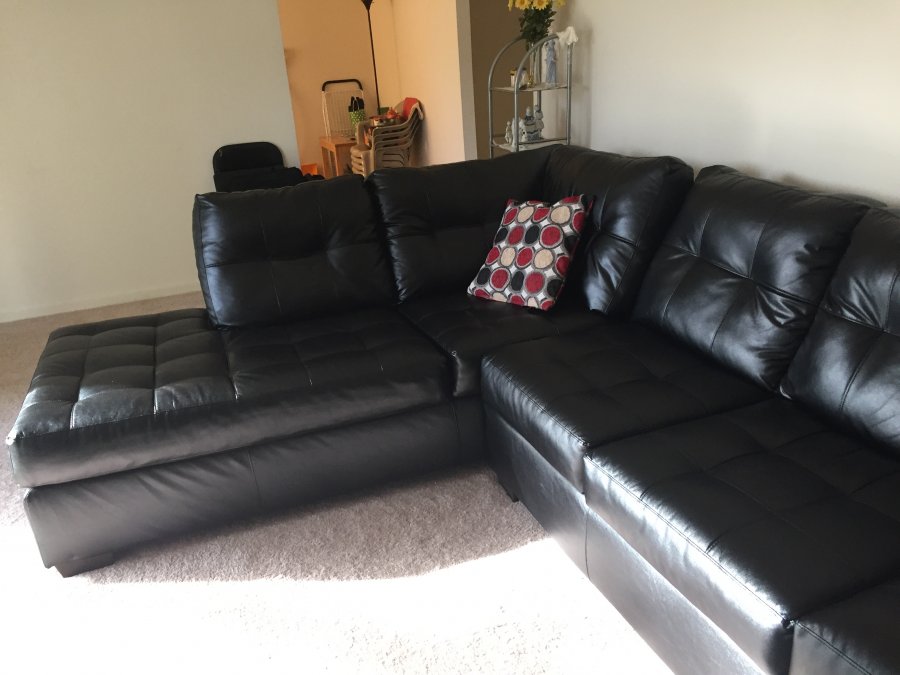 Sectional Sofa Looks Brand New 1 
